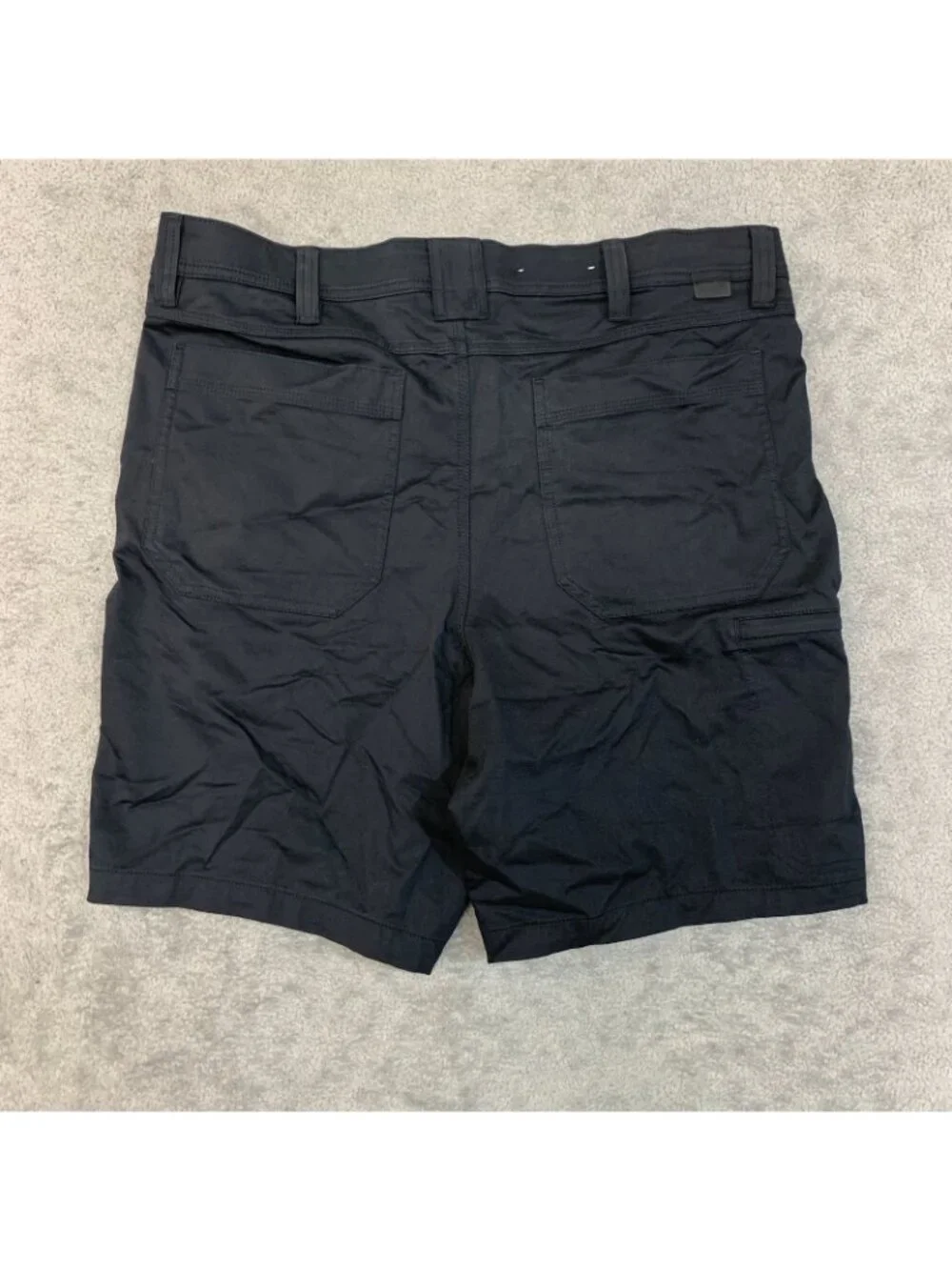 NWOT Wrangler Regular Fit Men's 34 Black Cargo Shorts Durable Stretched